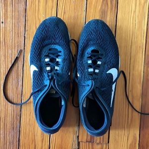 Nike women’s sneakers